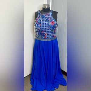 Prom dress/ formal dress/ party dress/ curvy dress